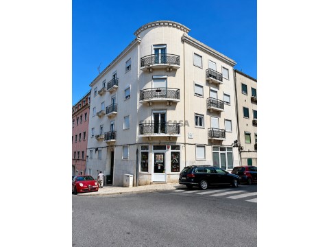 Apartamento T3 em Penha de França, Lisboa