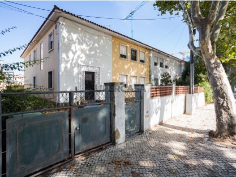 Moradia T11 Duplex em Benfica, Lisboa