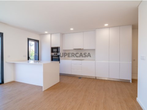 Apartamento T3 em Esgueira, Aveiro