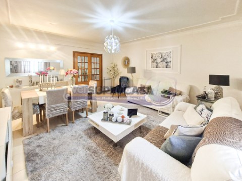 Apartamento T4 em Benavente, Benavente