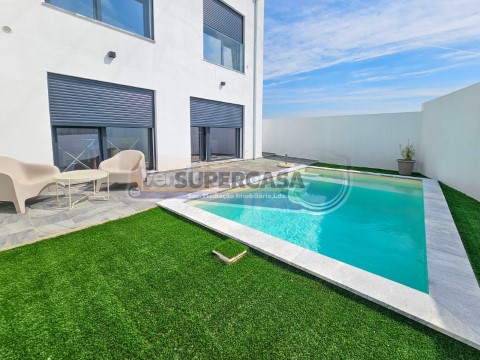 Moradia T3 Duplex em Samora Correia, Benavente