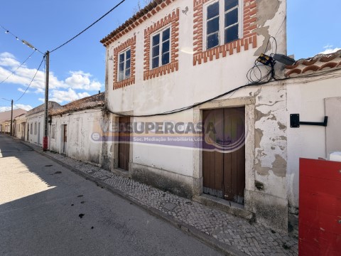 Moradia na Rua 5 de Outubro, Samora Correia