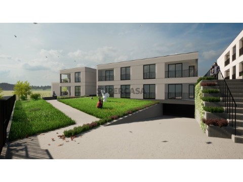 Apartamento T1+1 na Rua do Sobreiro, Vila Frescainha (São Pedro)