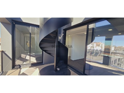 ESCADAS EXTERIOR T2