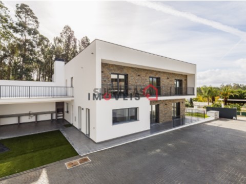 Moradia T4 em Milagres, Leiria