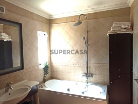 MORADIA -CASA BANHO-MONCARAPACHO