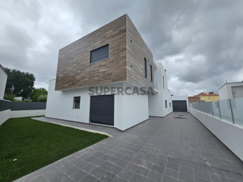 Moradia Lado Esq (1)