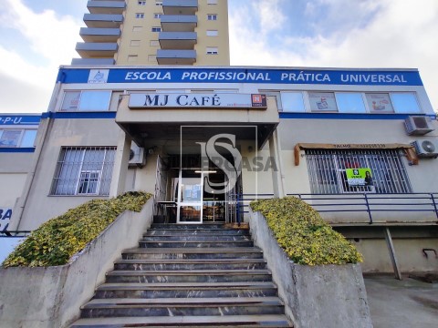 Loja em Sé, Santa Maria e Meixedo, Bragança