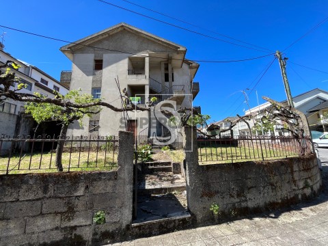 Moradia T8 em Sé, Santa Maria e Meixedo, Bragança