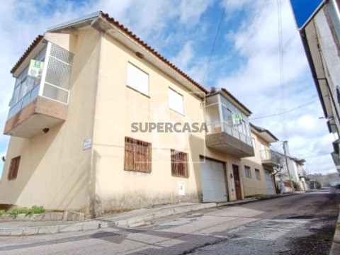 Moradia em Banda T3 em Samil, Bragança