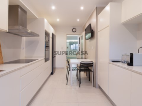 Apartamento T2 em Santo António da Charneca, Barreiro