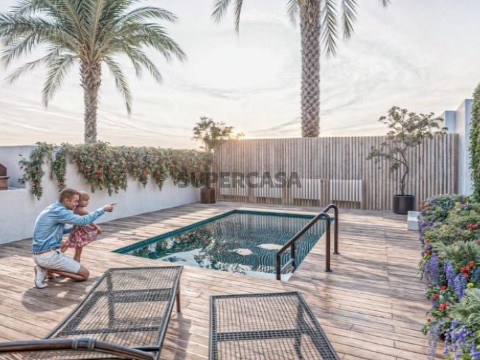 Vende se - casa geminada para recuperação - estoi - hometown properties