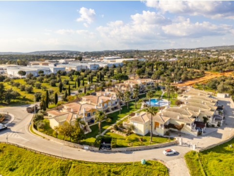 Vende se - Moradia T4 - Golf garden - vilamoura - hometown properties