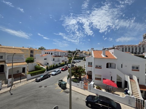 Vende se - apartamento t2 - albufeira - hometown properties