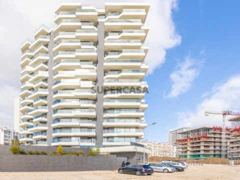 Apartamento T2 na Rua Carlos Saraiva, Algés, Linda-a-Velha e Cruz Quebrada-Dafundo