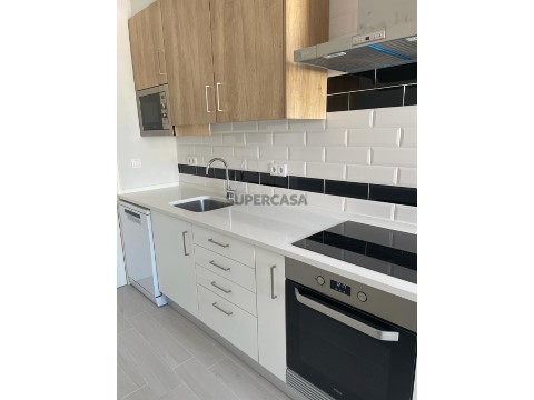 Cozinha/Quarto/arrendar/alges