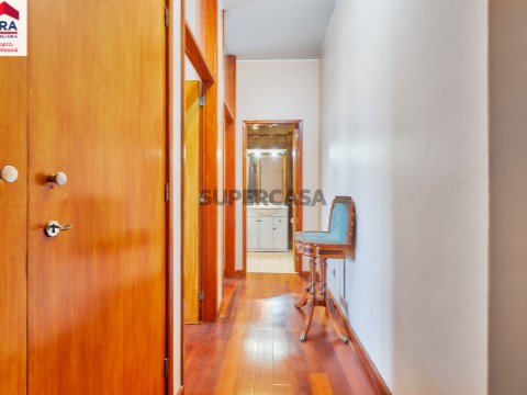 Appartement 3 Chambres au Avenida de Fernão de Magalhães, Campanhã