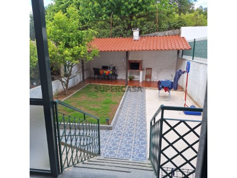 Moradia T4 em Urbanização da Quinta dos Areais, Ranhados