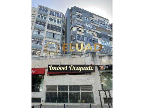 Apartamento T2 na Rua Doutor Henrique Martins Gomes, Lumiar