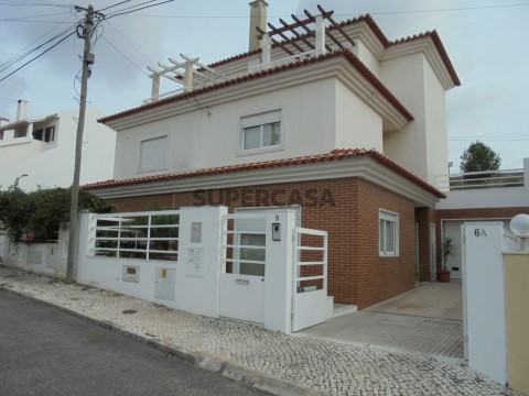 Moradia T3 na Rua do Rosmaninho, Oeiras e São Julião da Barra, Paço de Arcos e Caxias