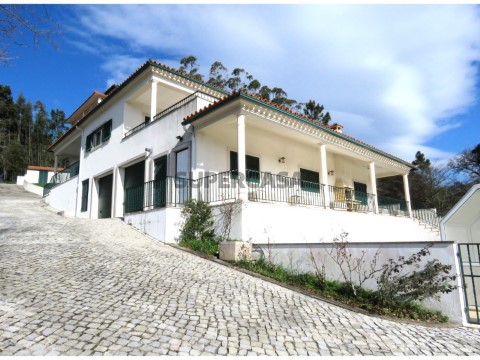 Quintas e casas rústicas T4 na Rua de Coimbra, São Miguel, Santa Eufémia e Rabaçal