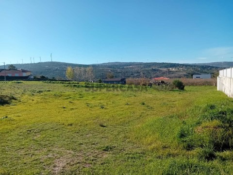 Terreno Urbano na Rua do Alto do Facho, Moimenta da Beira