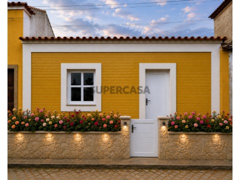 Moradia T3 em Largo Bernardino José Monteiro, Chamusca e Pinheiro Grande