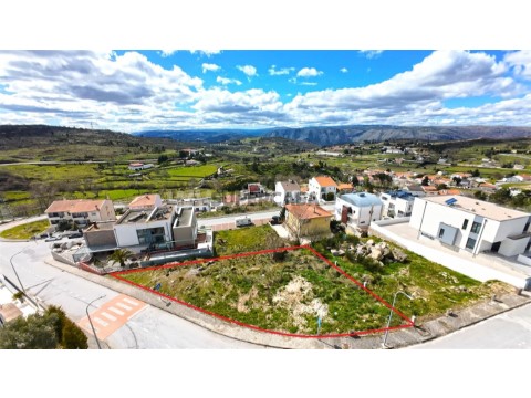 Terreno Urbano em Urbanização D'El Rei, Maçainhas