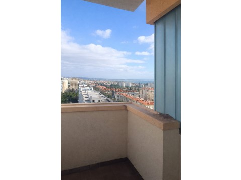 Apartamento T3 na Avenida da República, Oeiras e São Julião da Barra, Paço de Arcos e Caxias