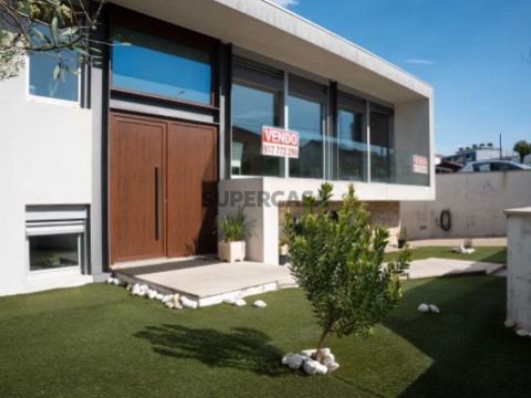 Moradia T3 em Vivenda, Vila Verde e Barbudo, Vila Verde