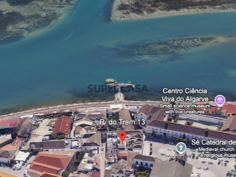 Moradia T3 na Rua do Trém, Faro (Sé e São Pedro)