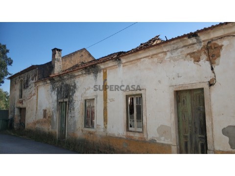 Moradia T4 na Rua dos Ferreiras, Rio Maior