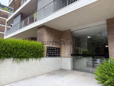 Apartamento T3 na Rua do Parque Norte, Real, Real, Dume e Semelhe