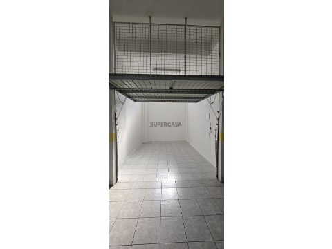 Garagem em União das Freguesias de Setúbal, Setúbal