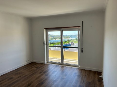 Apartment 2 Zimmer auf Santo António dos Olivais, Coimbra