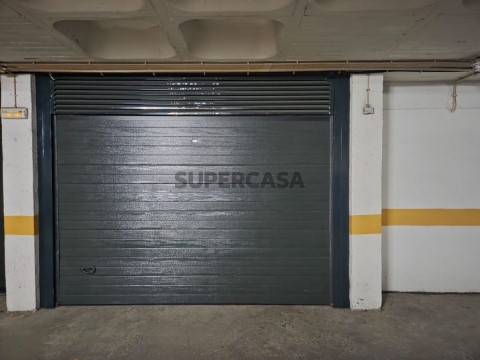 Garagem em Cascais e Estoril, Cascais