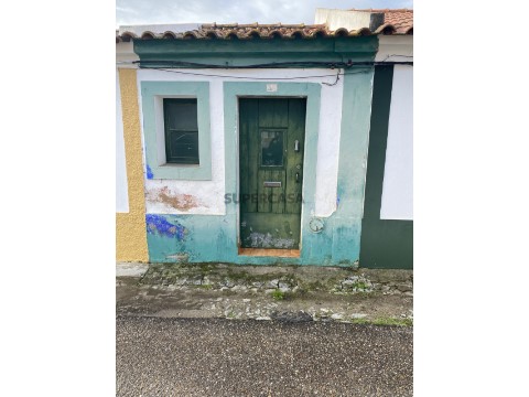 小楼房和别墅 2 卧室 在 Rua 9 de Abril, Pavia