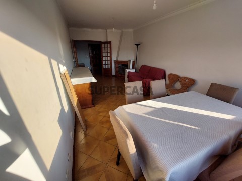 Apartamento T3 na Rua Carlos Teixeira, São José de São Lázaro e São João do Souto