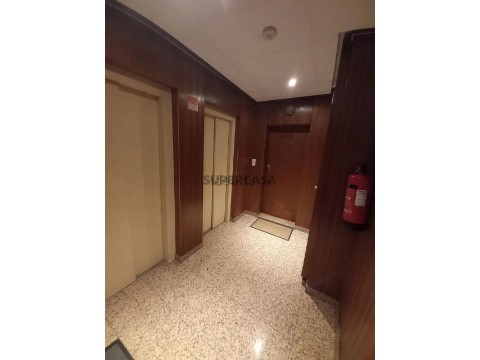 Apartamento T2 em Paredes, Paredes