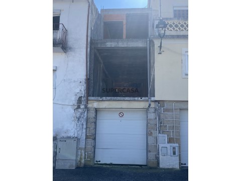 Moradia T1 na Rua Dr. Campos Monteiro, Torre de Moncorvo