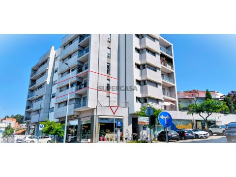 Apartamento T2 na Rua Vitorino Leão Ramos, Paredes