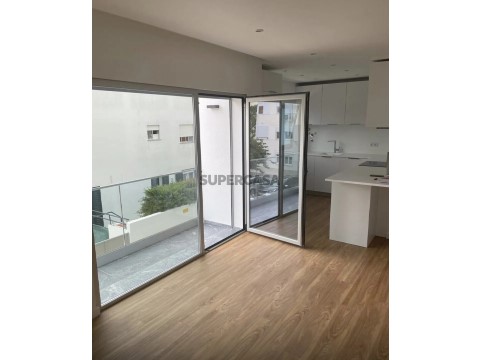 Apartamento T2 na Praceta Doutor Félix Pereira, Cascais e Estoril