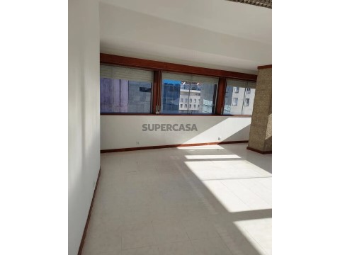 Apartamento T2 em Sé Nova, Santa Cruz, Almedina e São Bartolomeu, Coimbra