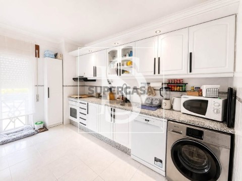 Apartamento T2 na Rua Dom Manuel I, Samora Correia
