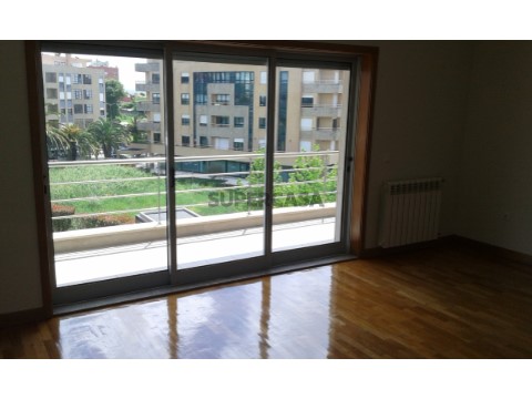 Apartamento T2 na Rua Adélia Ferreira dos Santos Carvalho, Cidade da Maia