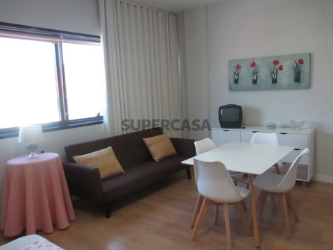 Apartamento T1 na Rua de Calouste Gulbenkian, Lordelo do Ouro e Massarelos