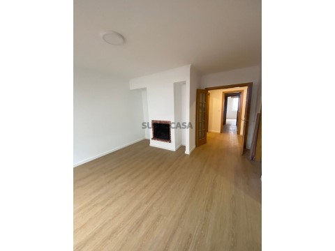 Apartamento T2 em Corroios, Seixal