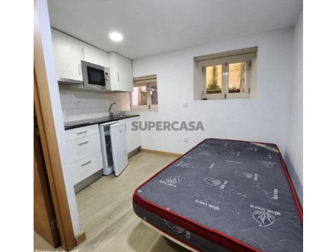 Apartamento T0 em Sé Nova, Santa Cruz, Almedina e São Bartolomeu, Coimbra