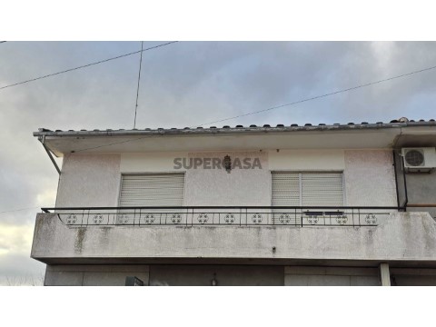 Maison 4 Chambres au Rua B, Mirandela