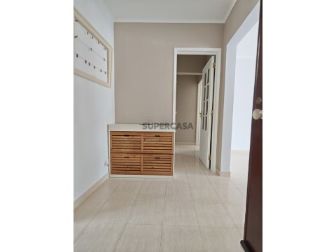 Apartamento T2 na Rua Camilo Pessanha, Amora